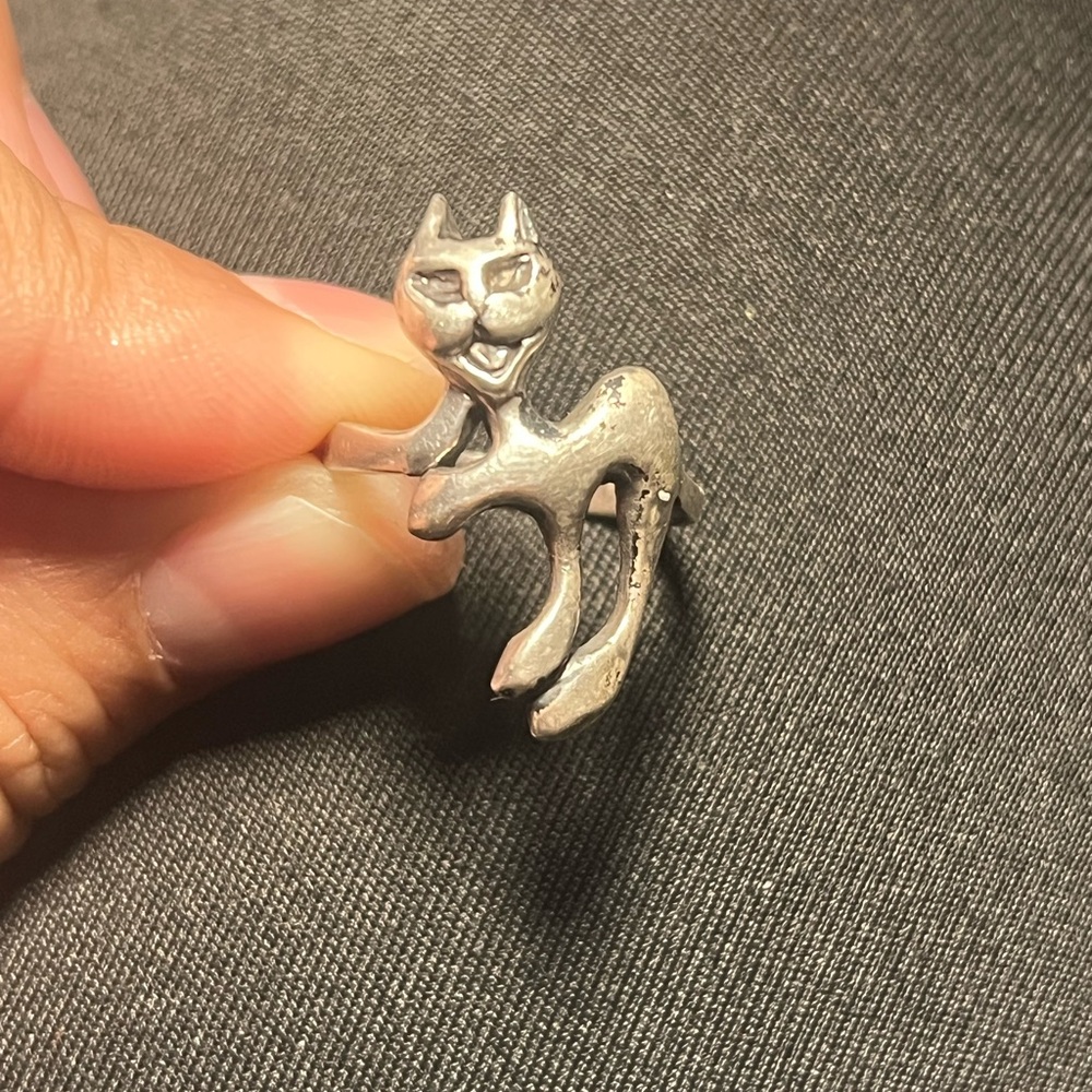 Unique Vintage sterling Silver Cat Ring